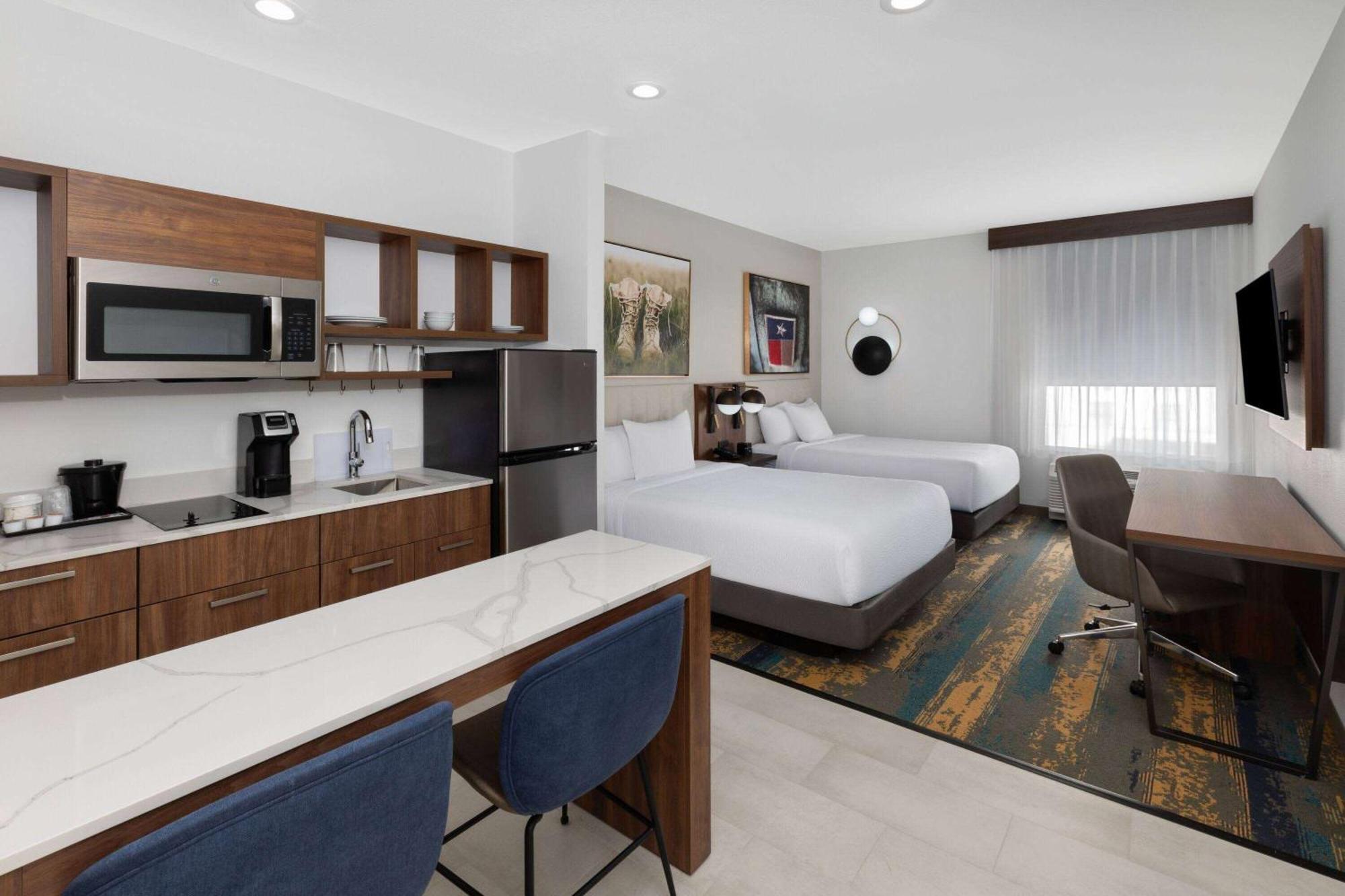 La Quinta Inn & Suites By Wyndham San Antonio At The Rim Extérieur photo